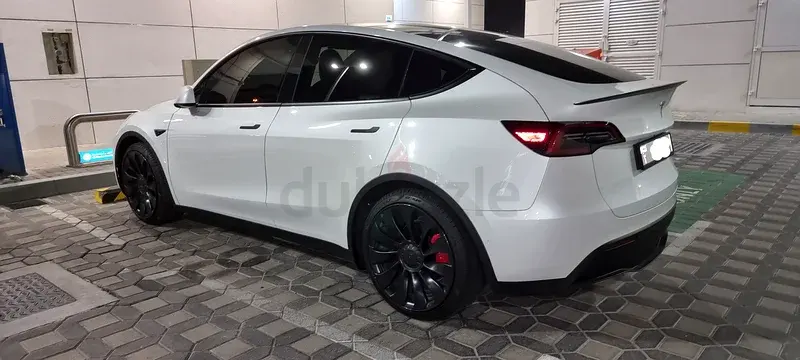Tesla Model Y 2022
