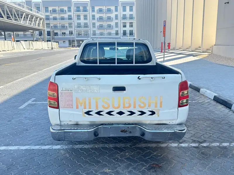 ميتسوبيشي L200 2016