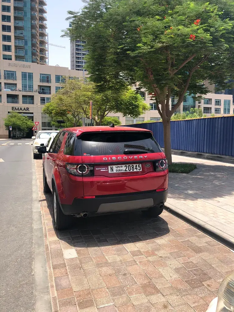 لاند روفر دسكفري سبورت 2017