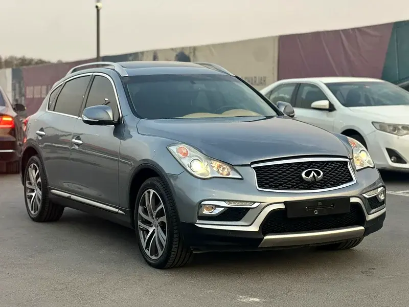 إنفينيتي QX50 2016