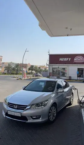 هوندا أكورد 2013