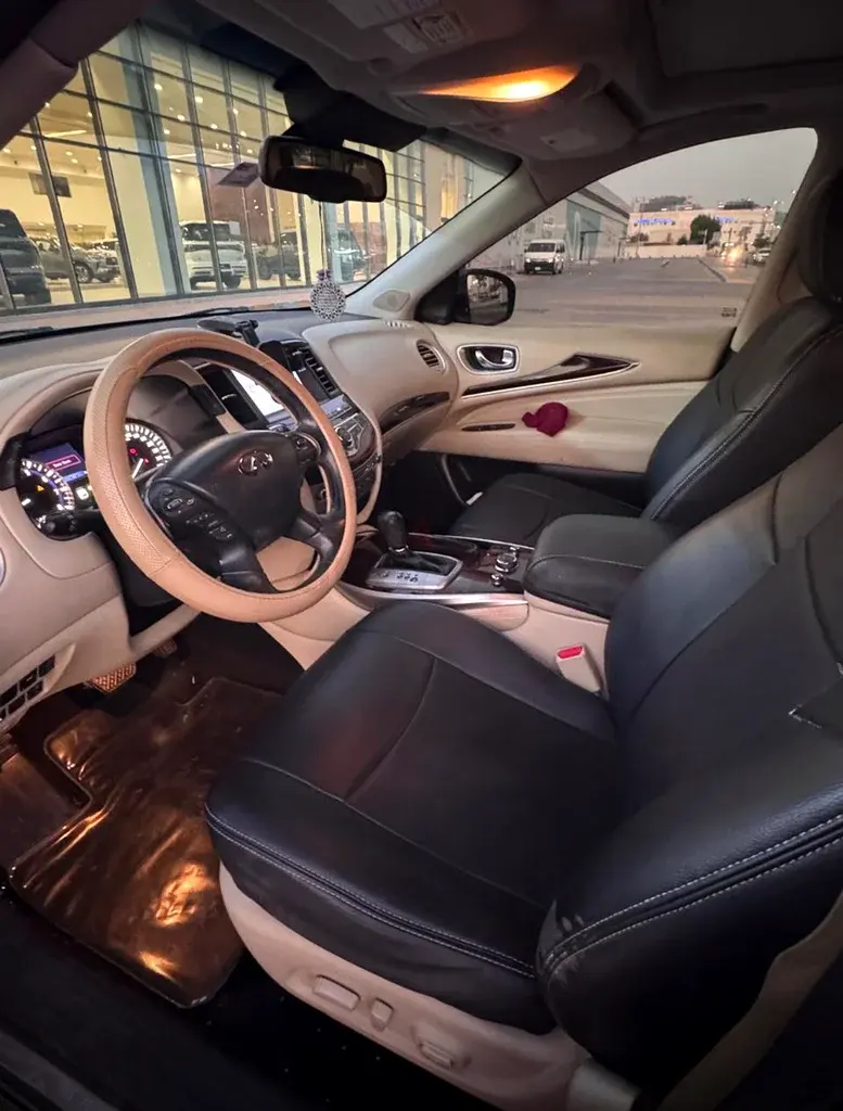 إنفينيتي QX60 2015