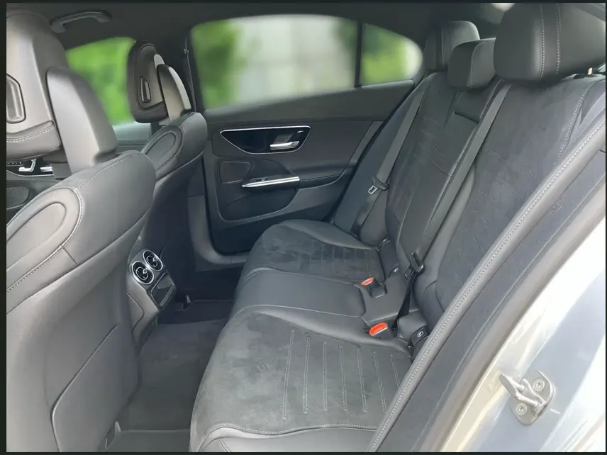 مرسيدس بنز C Class 2024