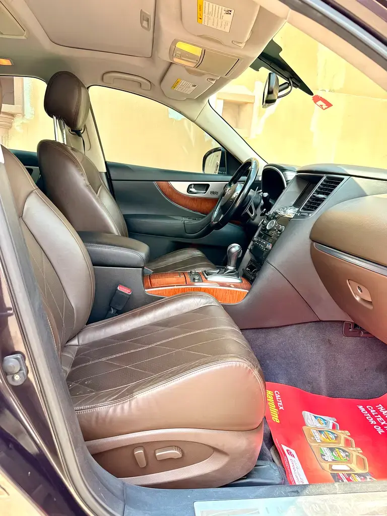 إنفينيتي FX45 2011