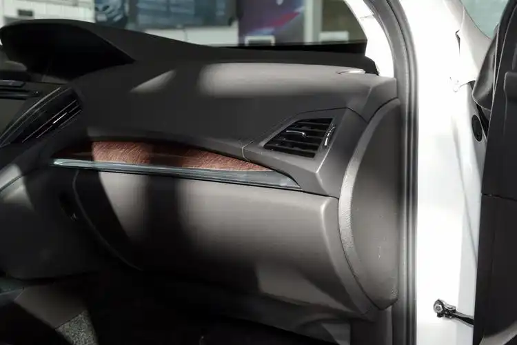 عرض أداء وديناميكيات القيادة لأكورا MDX 2026 في الإمارات