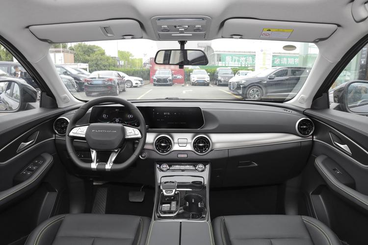 Forthing Forthing T5 Evo 2023 1.5T Exclusive Price, Images, Specs