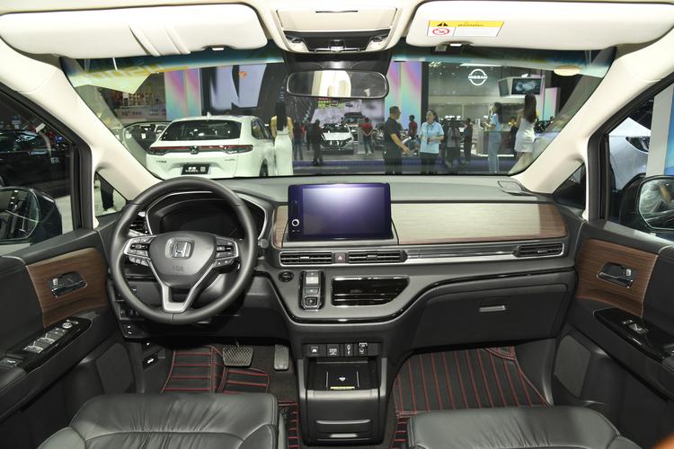 Honda Odyssey 2025 Price, Images, Specs & Features in UAE