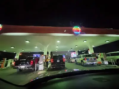 محطة وقود ألفا