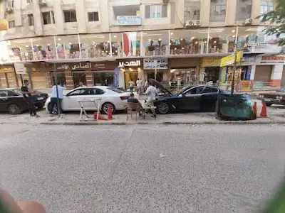 زجاج سيارات الربيع