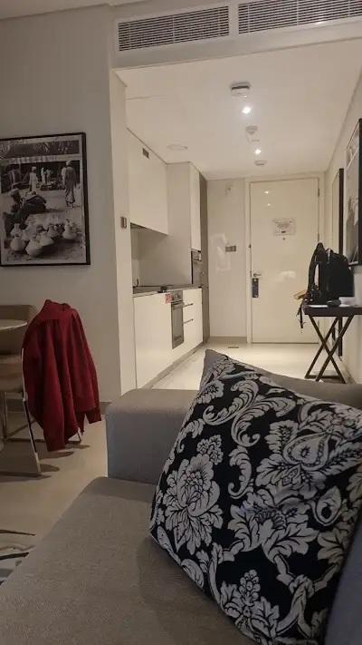 DIAMOND CAR WASHING AND POLISHING