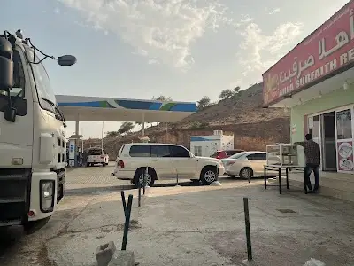 محطة وقود نفط عُمان