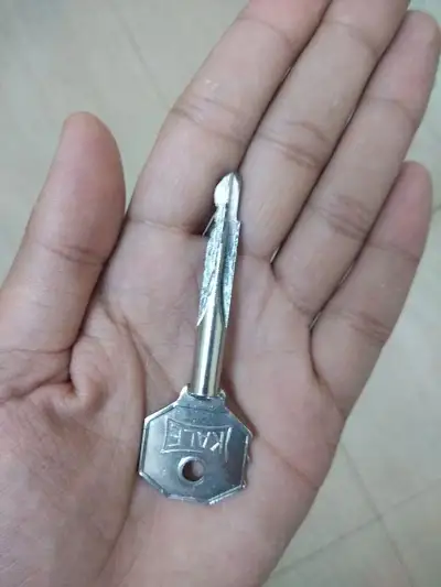 The Locksmith Dubai | Lock Repairing | Key Cutting Dubai