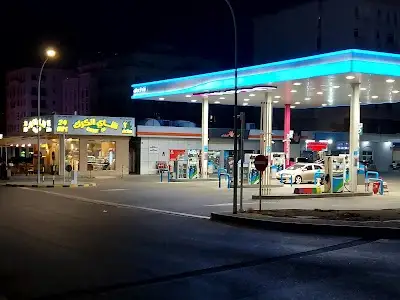 Oman Oil Service Station - Al Khuwair