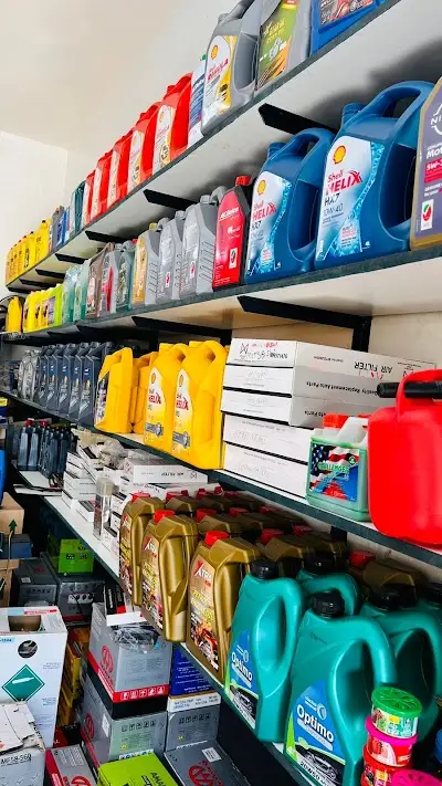 Auto electrician:battery and car repair (Soman p.k)