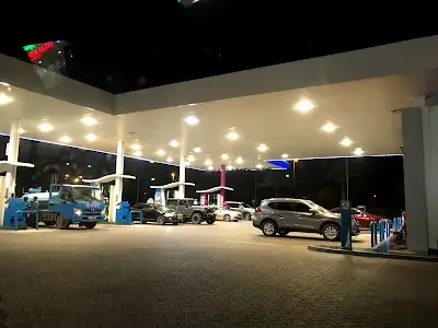 محطة نفط عمان