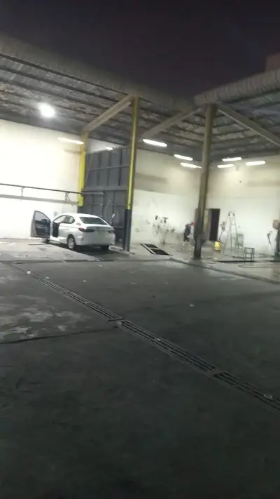 Power car wash & oil change