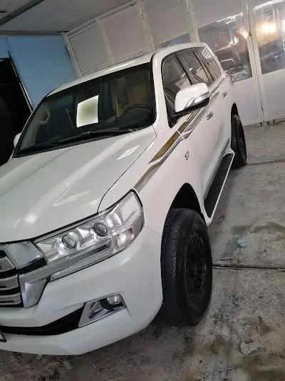 دوحتنا لغسيل وتلميع السيارات