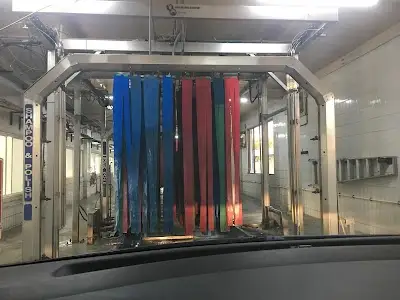 محطة البترول الوطنية لغسيل السيارات