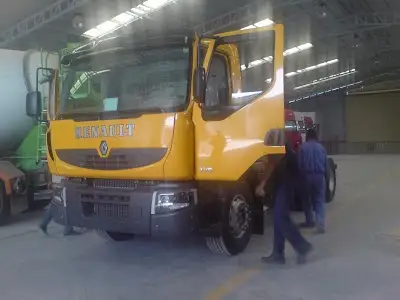 عبدالله أحمد بن هندي - شاحنات رينو