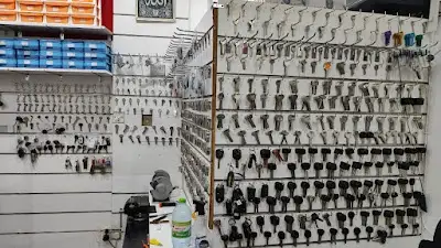 Key Makers Modern Al Hail