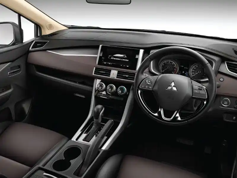 mitsubishi xpander cross