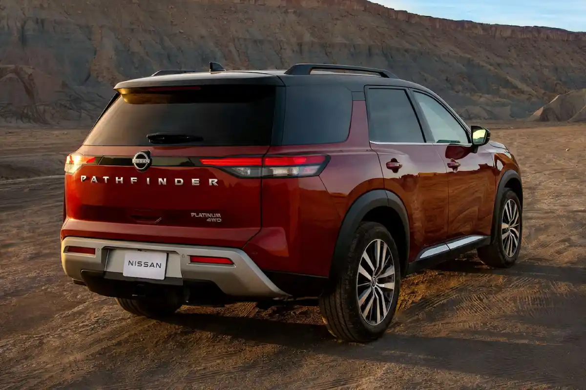 nissan pathfinder 2012