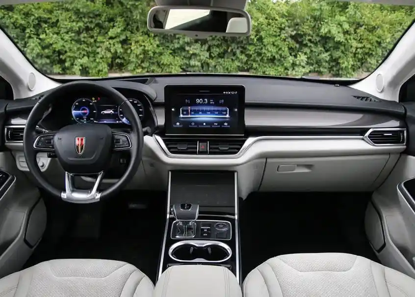 [مكان صورة: هونغقي HS3 — قفص داخلي فاخر]