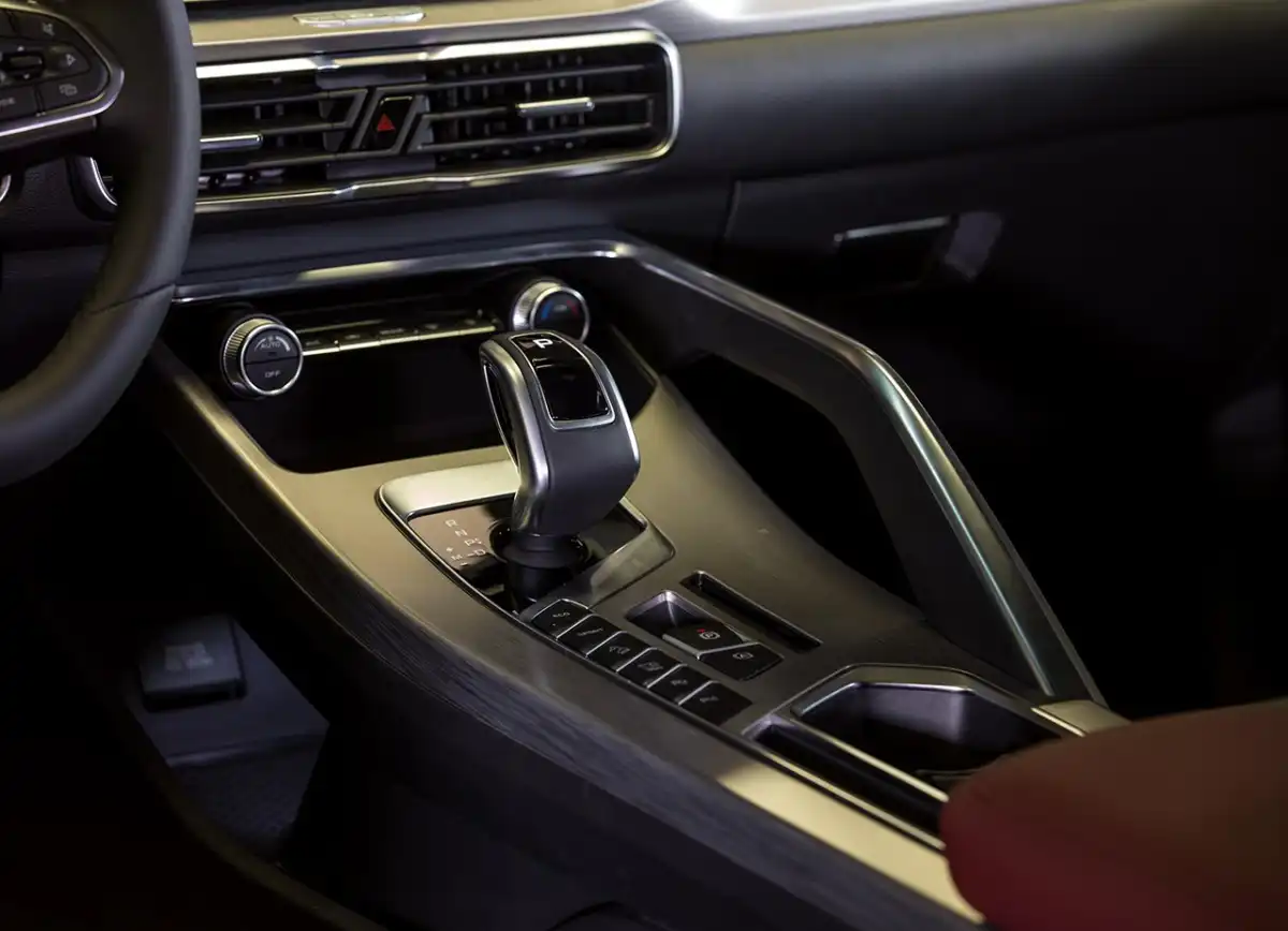 [IMAGE PLACEHOLDER: Geely Coolray — Dynamic Driving Desert Scene]