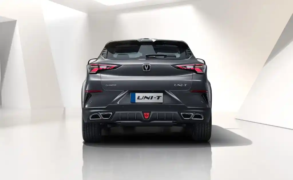 [IMAGE PLACEHOLDER: ChanganUNI-T — Engine Bay]