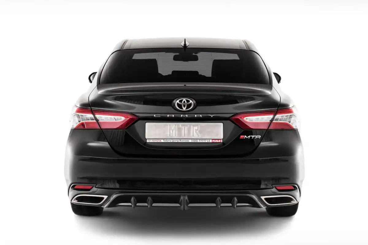 Toyota Camry HEV 2026 Middle East highway driving comfort and performance image