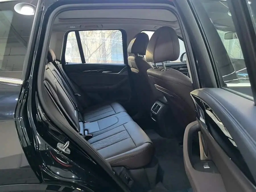 بي إم دبليو X3 2023 xDrive25i مجموعة M الرياضية