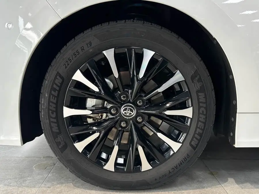 ألفارد 2024 هايبرد 2.5 لتر إصدار بريميوم