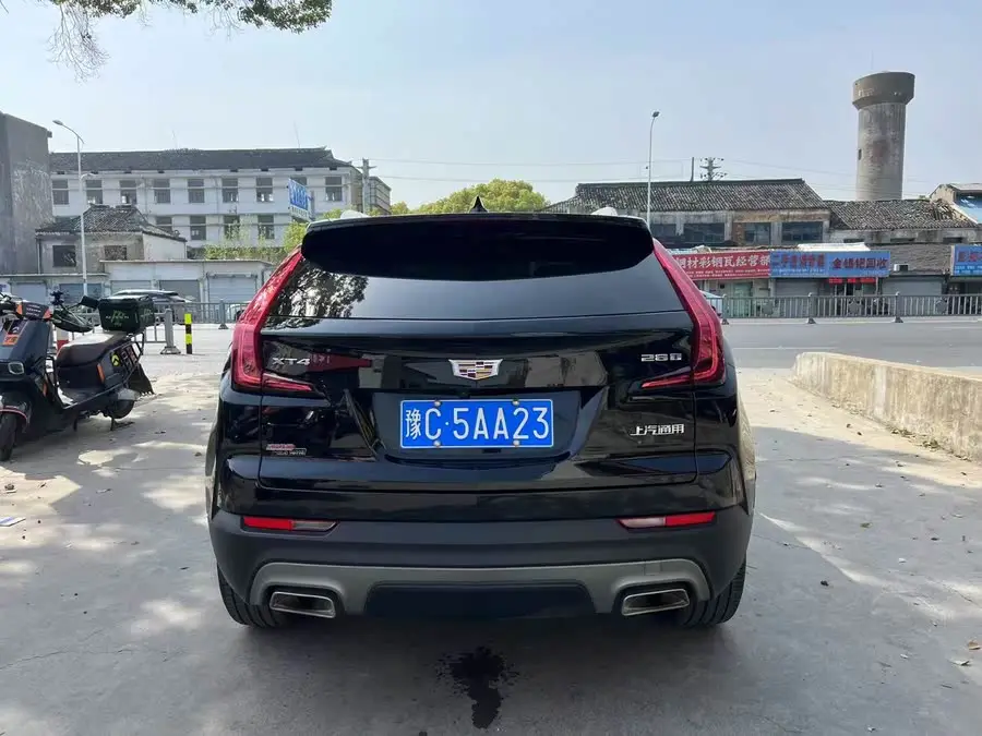 Cadillac XT4 2022 28T Luxury FWD