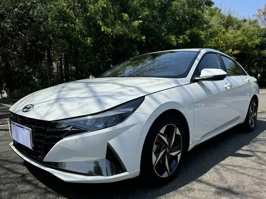 إلينترا 2023 1.5L CVT GLX النخبة