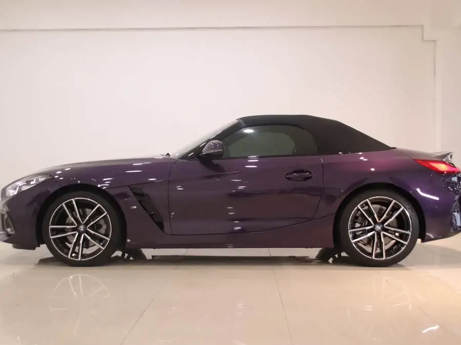 بي إم دبليو Z4 2023 sDrive 25i حزمة M الرياضية