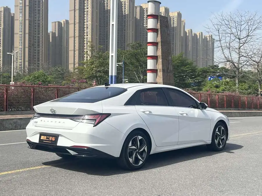 إيلانتر 2021 1.5 لتر CVT LUX النسخة المتميزة