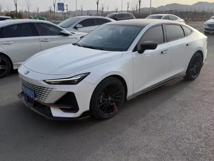 Changan UNI-V 2023 1.5T Sports Version