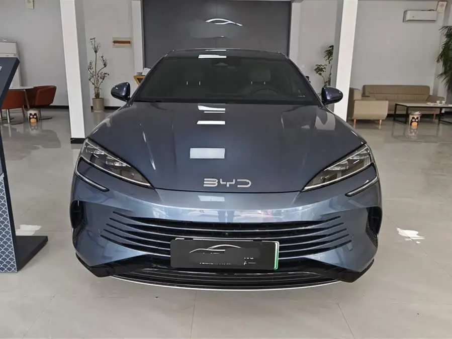 ختم 2024 إصدار الشرف DM-i 1.5L 121 كم فاخرة