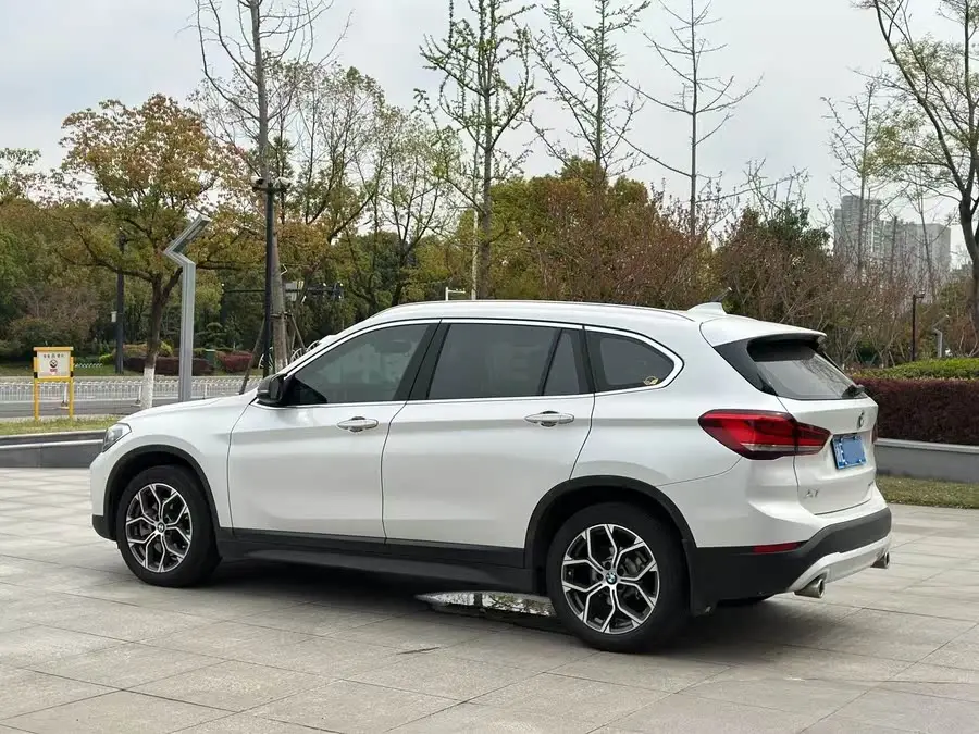 بي إم دبليو X1 2020 sDrive25Li الطراز الرائد