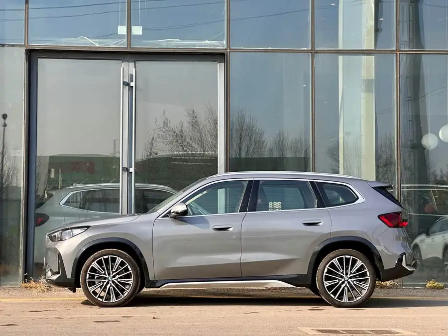 BMW X1 2023 xDrive25Li X Design Package