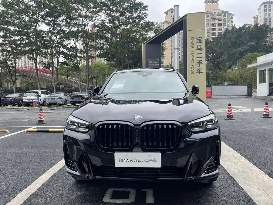 BMW X3 2023 xDrive30i Leading Model M Shadow Package