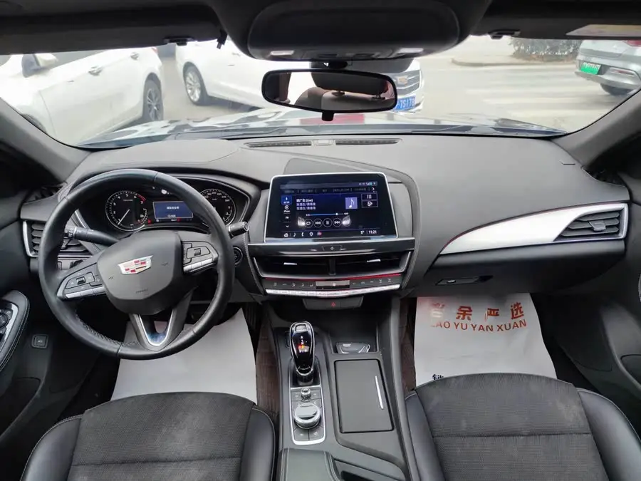 كاديلاك CT5 2022 28T الفاخرة