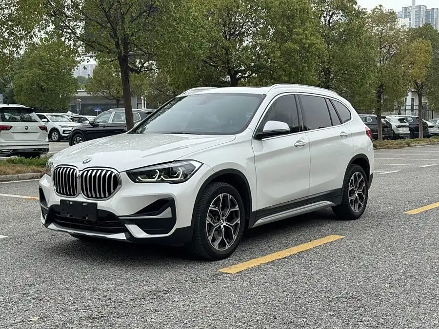 بي إم دبليو X1 2022 sDrive20Li إصدار الموضة