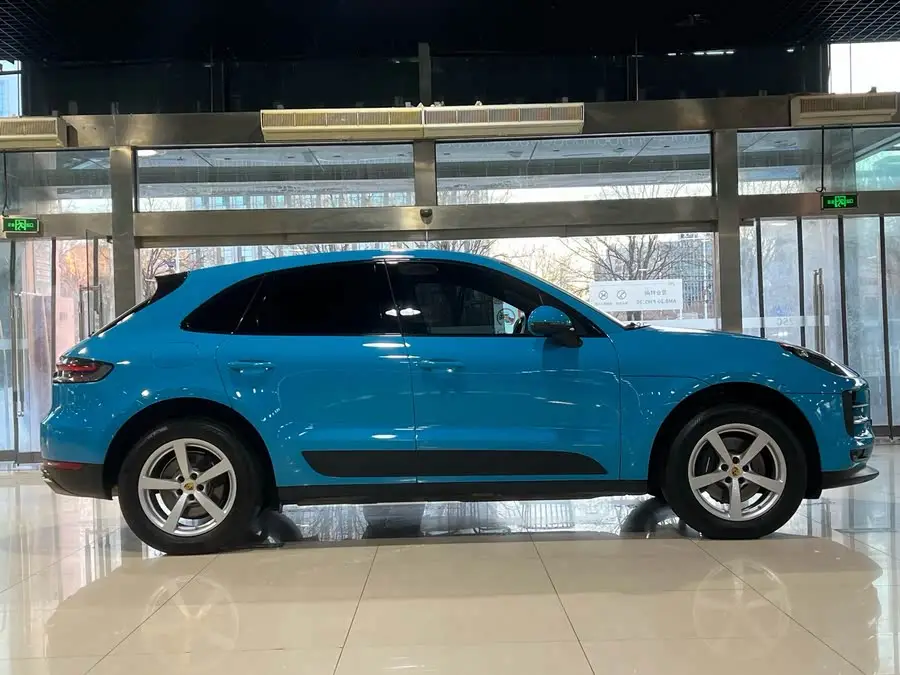 2021 Macan 2.0T