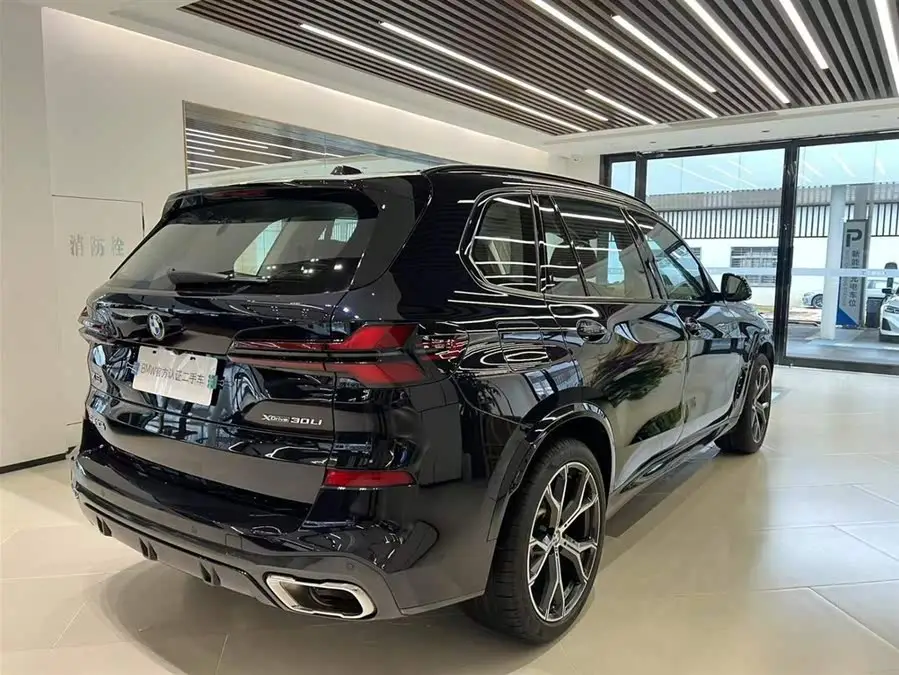 BMW X5 2023 xDrive 30Li Luxury M Sport Package