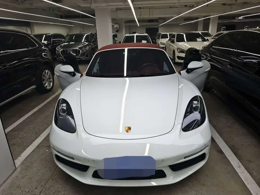 Porsche 718 2020 Model Boxster 2.0T