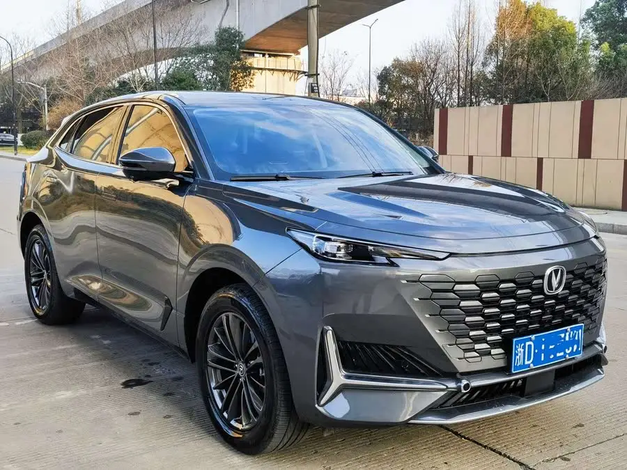 تشانغآن UNI-K 2021 2.0T الفاخرة