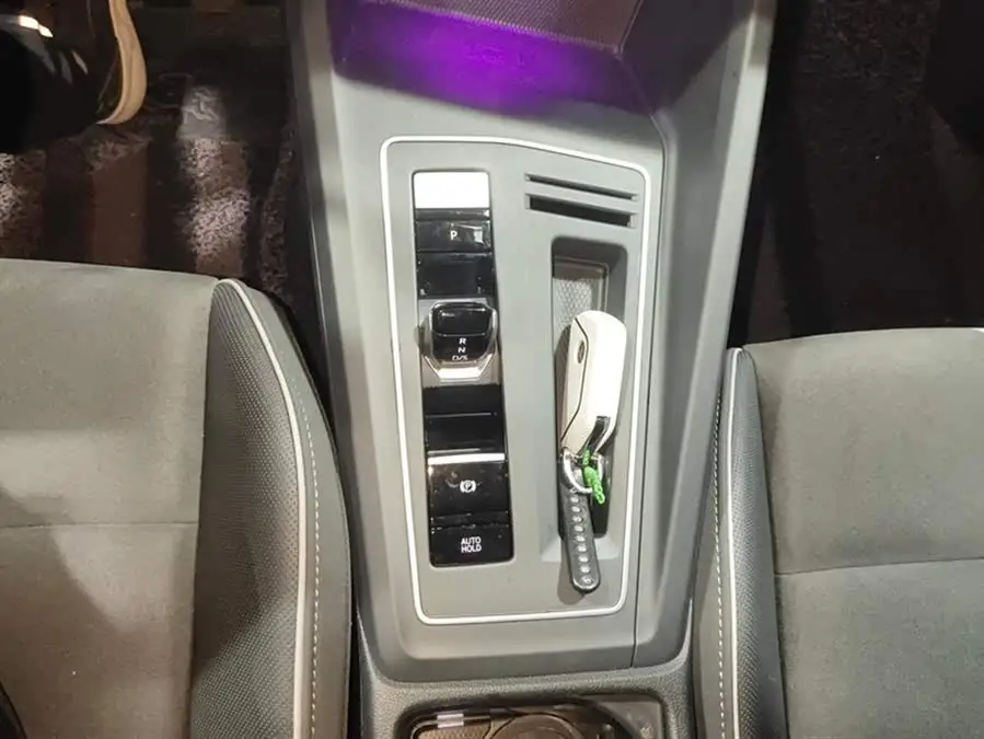 غولف 2021 280TSI DSG R-Line