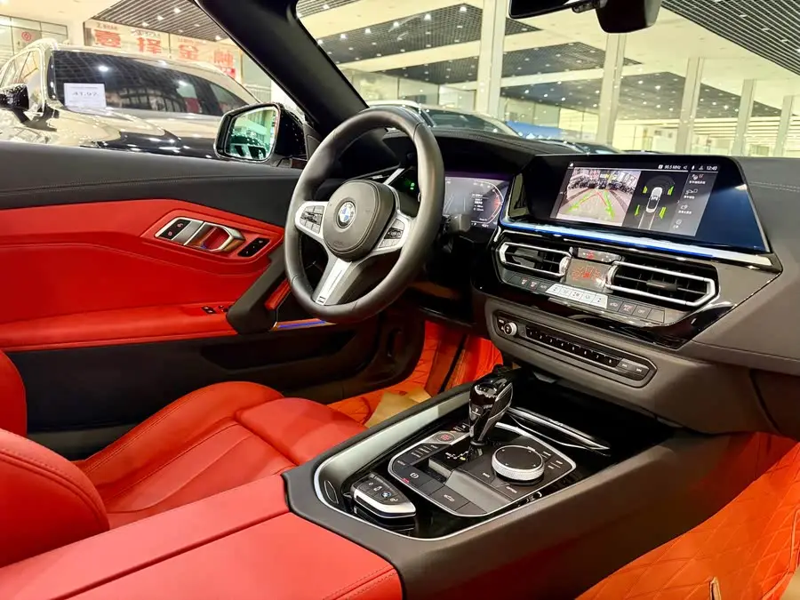 بي إم دبليو Z4 2023 sDrive 25i حزمة M الرياضية