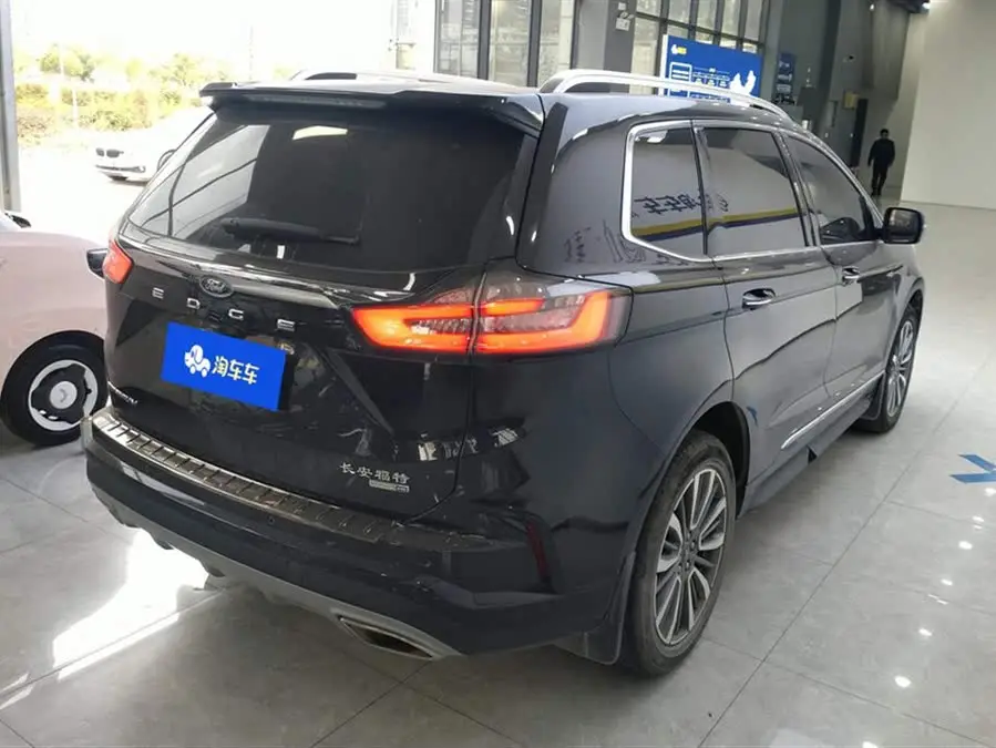 2021 Ford Edge PLUS EcoBoost 245 FWD Premium 7-seater